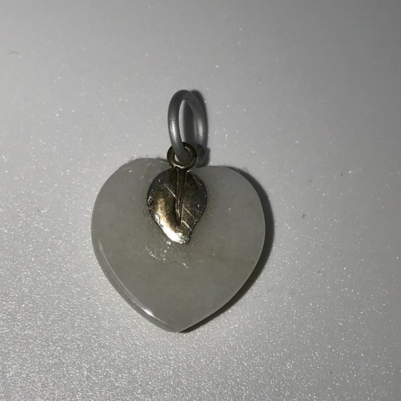 Snowy Quartz Heart Pendant - Picture 15 of 15